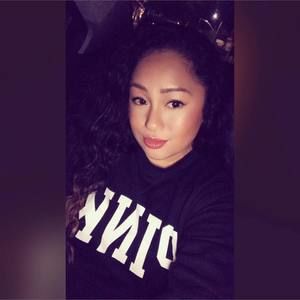 Meet your Posher, Angeline